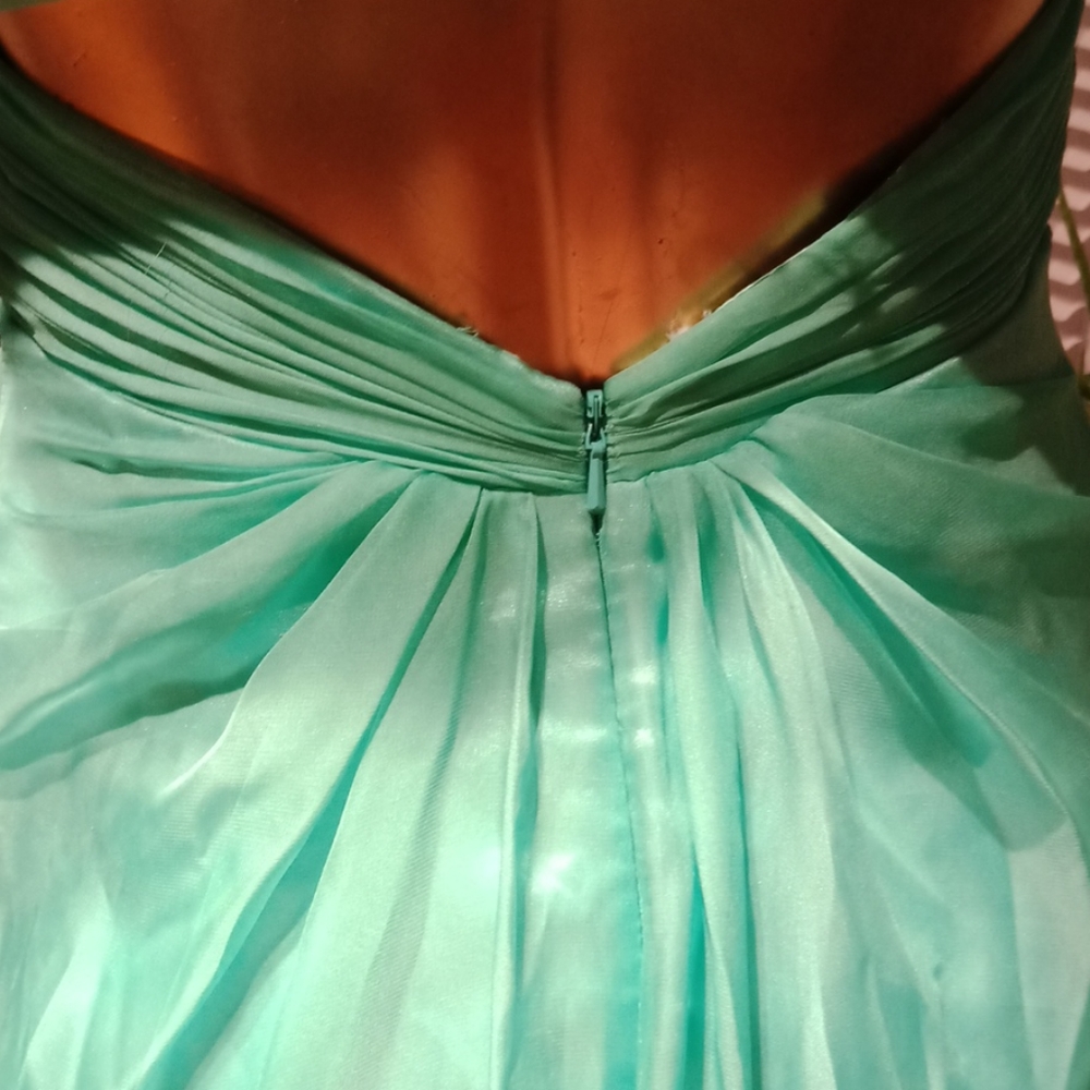Prom dress - Picture 6 of 8